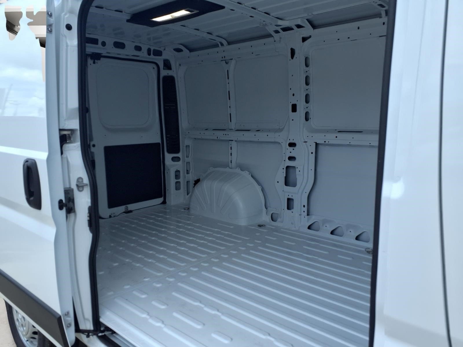 New 2026 Bright White Clear-Coat Exterior Paint RAM Tradesman image 11