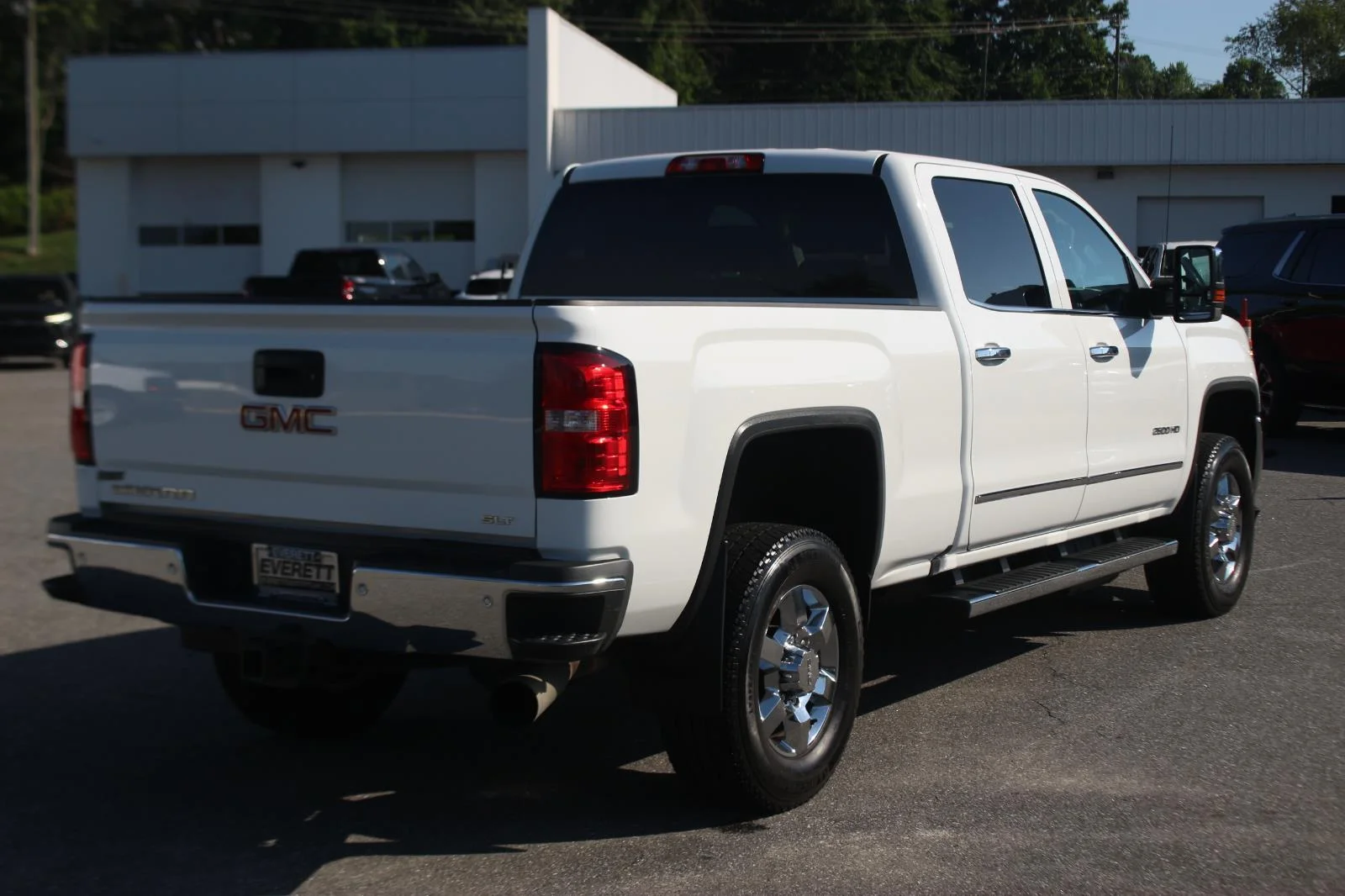 Used 2018 SUMMIT WHITE GMC SLT image 7