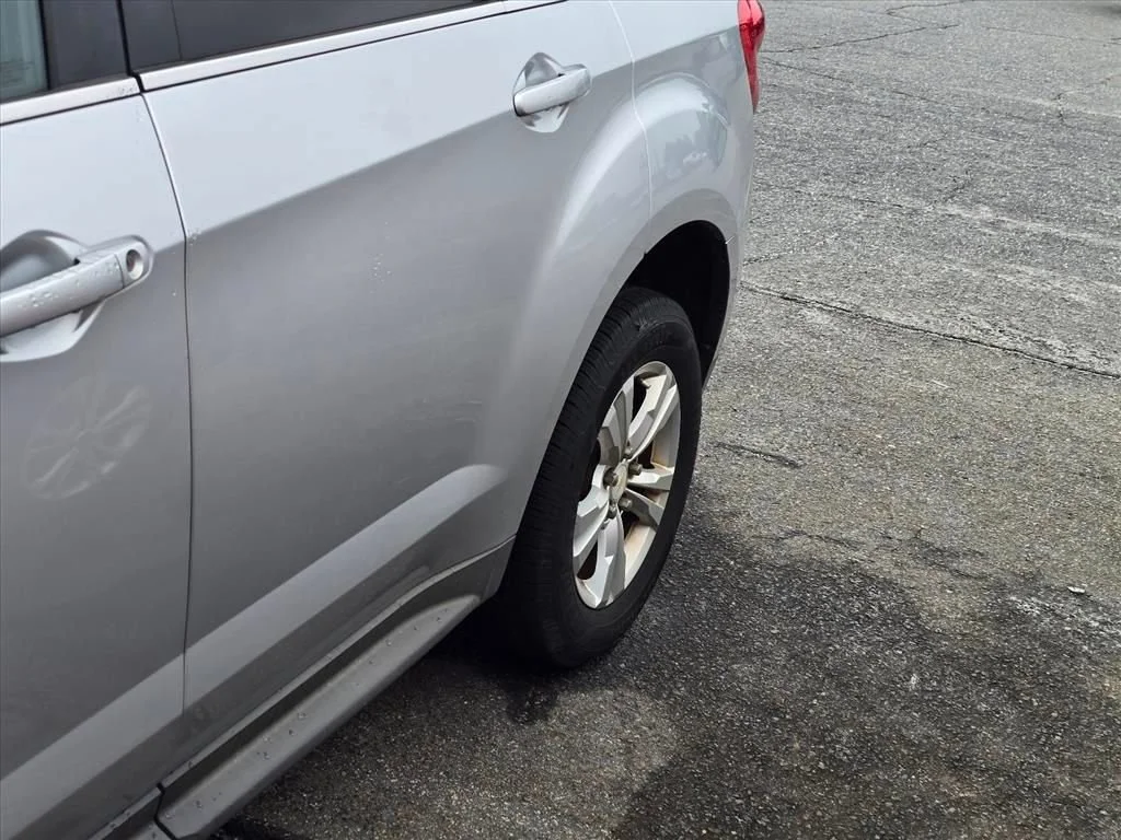 Used 2013 Silver Ice Metallic Chevrolet LT image 19