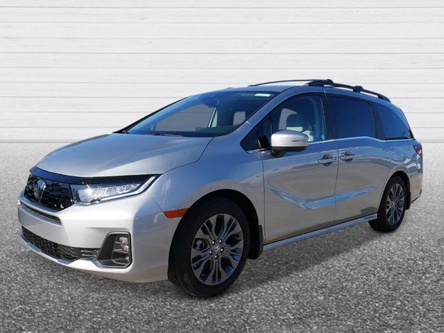New 2027 Solar Silver Metallic Honda Touring image 2