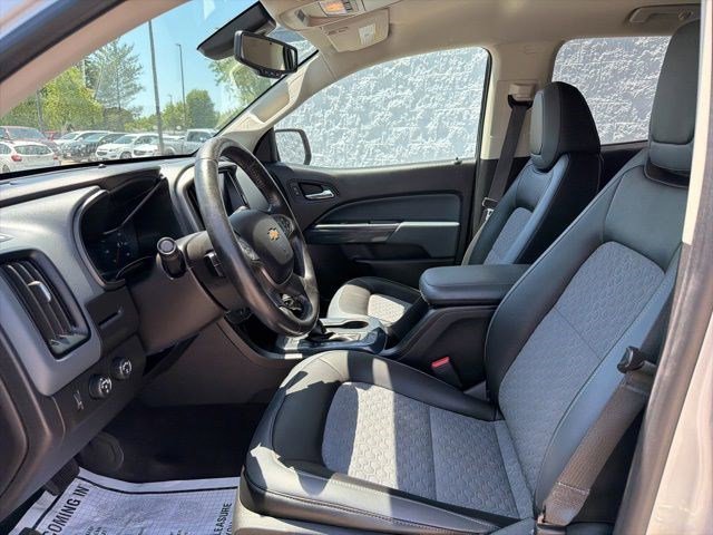 Used 2018 Silver Ice Metallic Chevrolet 4WD Z71 image 13