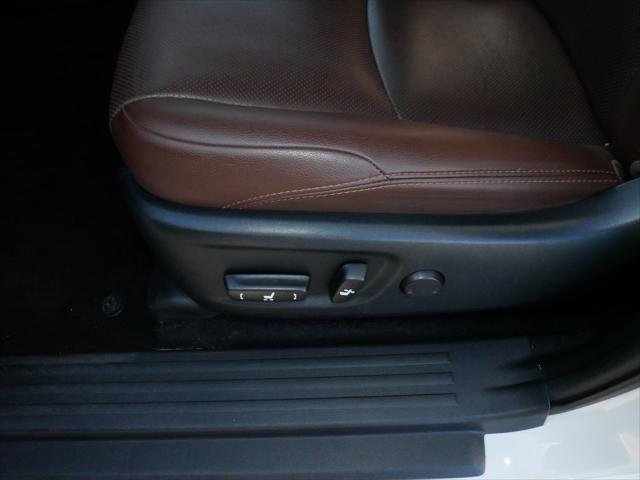 Certified Used 2023 BLIZZARD PEARL Toyota  image 20