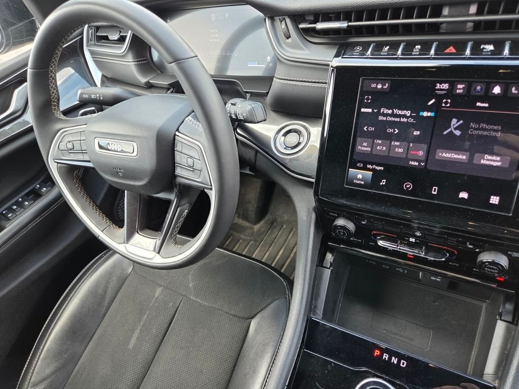 Used 2023 Black Jeep Altitude image 33