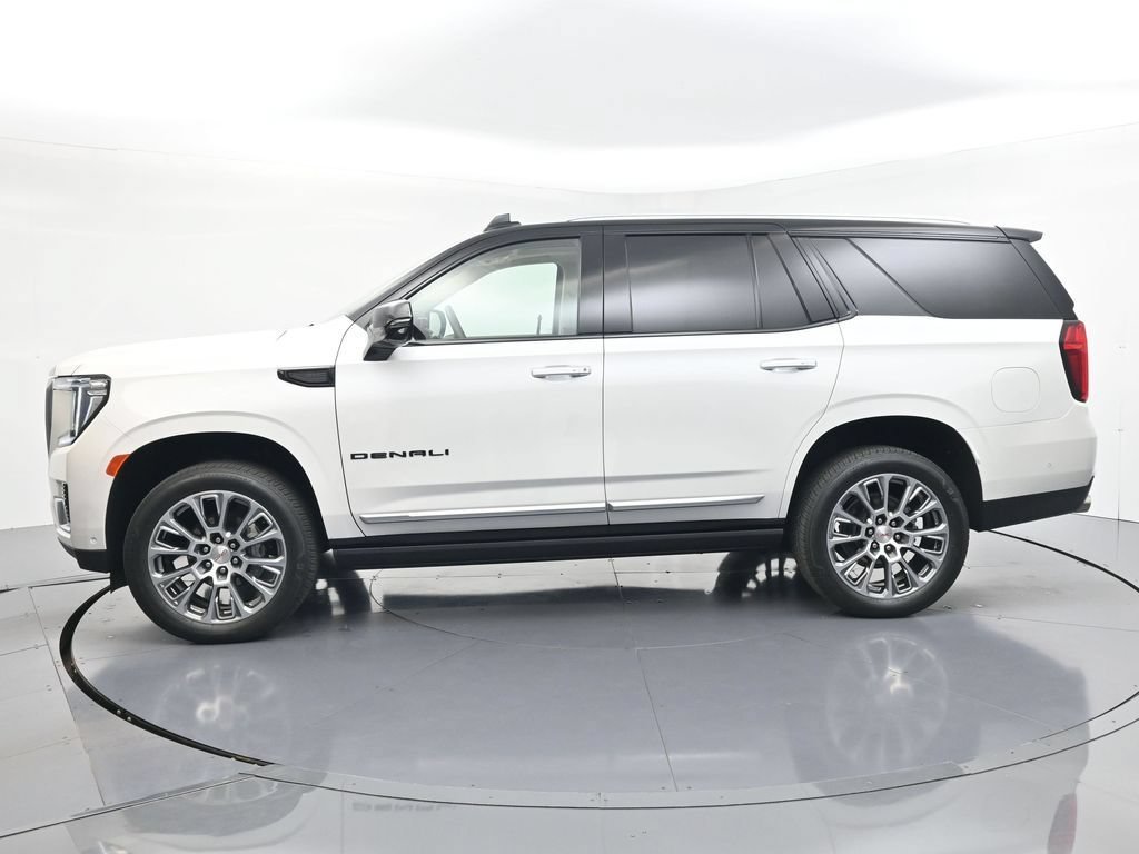 Used 2023 White Frost Tricoat GMC Denali image 3