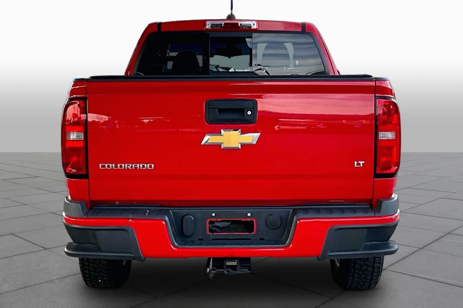 Used 2018 Red Hot Chevrolet 4WD LT image 5