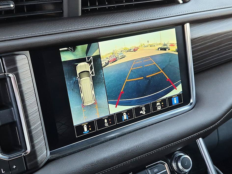Used 2022 White Frost GMC Denali image 23