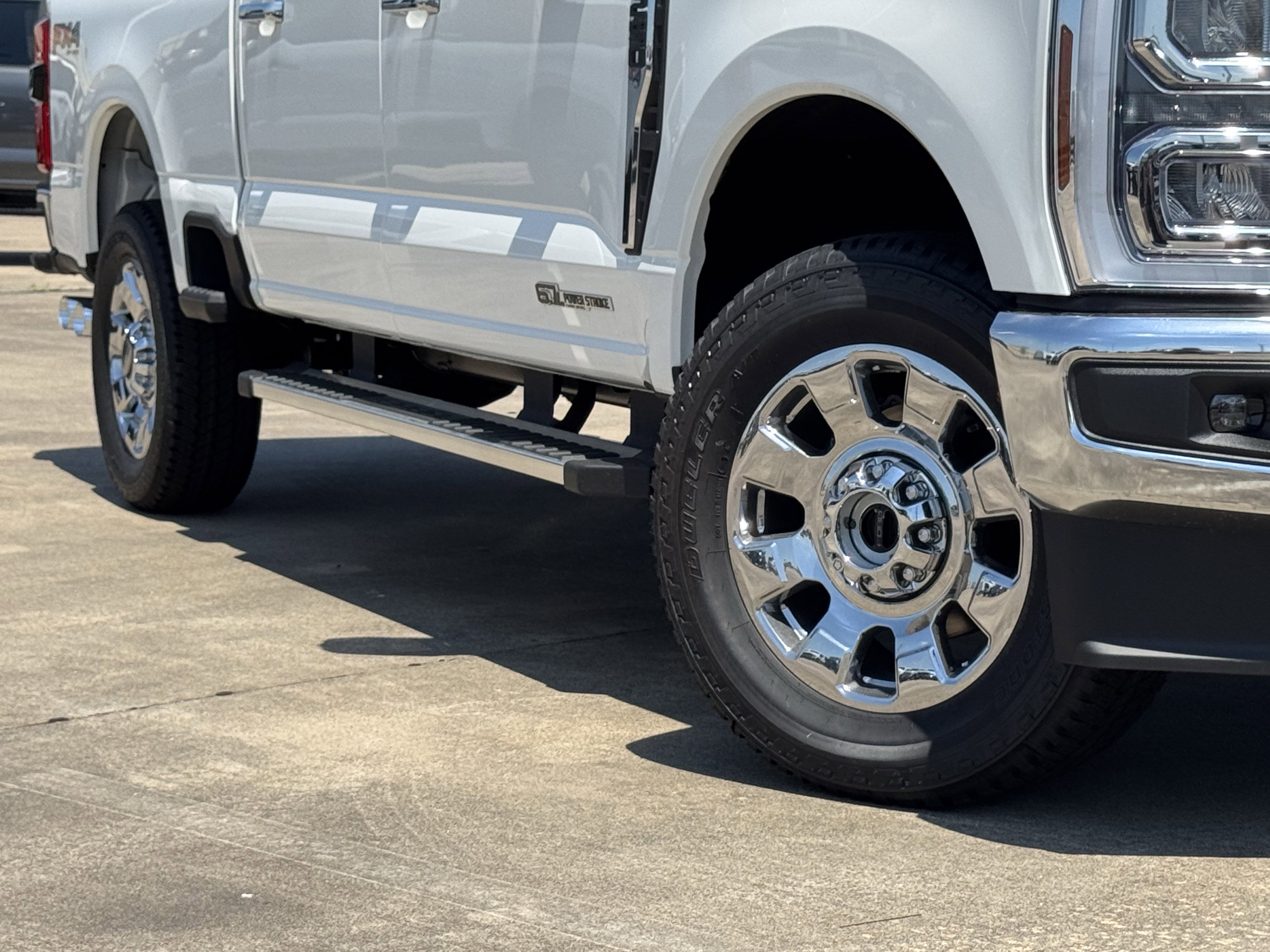 New 2026 Star White Metallic Tri-Coat Ford LARIAT image 11