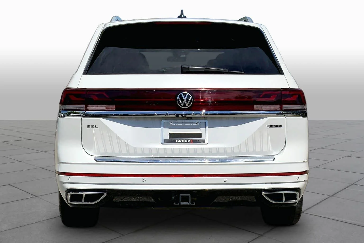 Used 2024 Opal White Pearl Volkswagen 2.0T SEL Premium R-Line image 5
