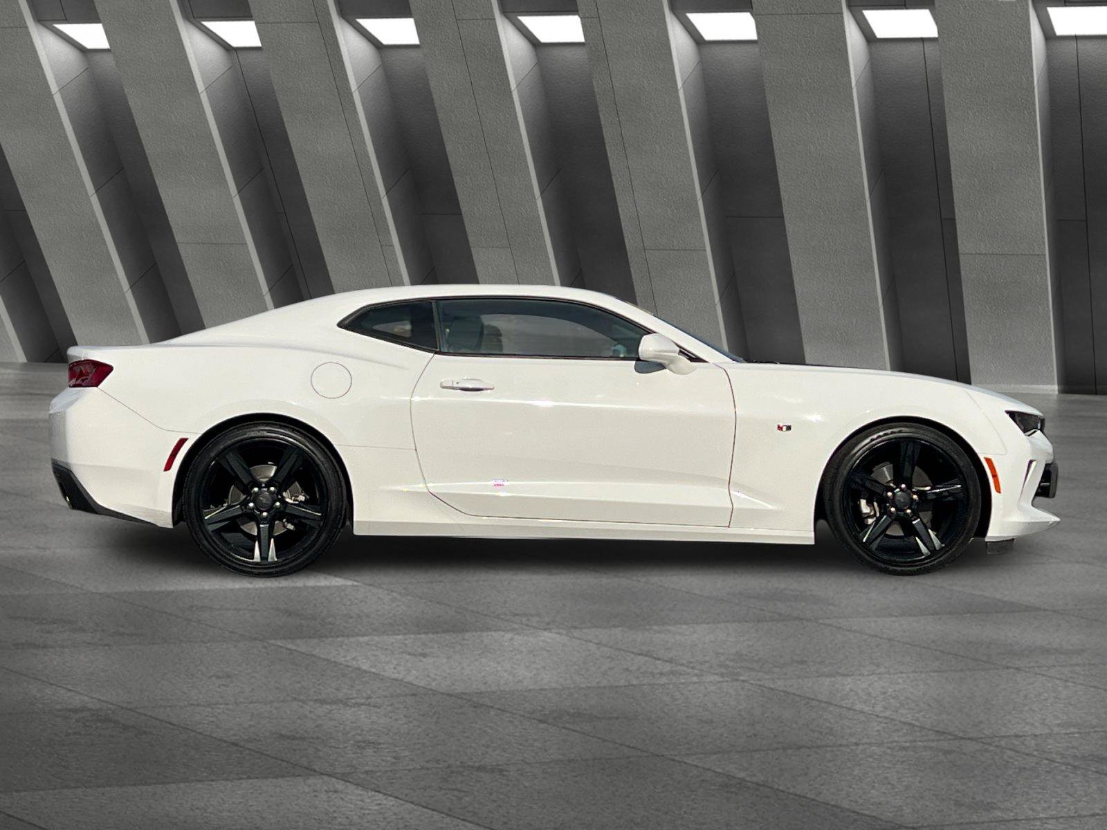 Used 2018 SUMMIT WHITE Chevrolet 1LT image 3