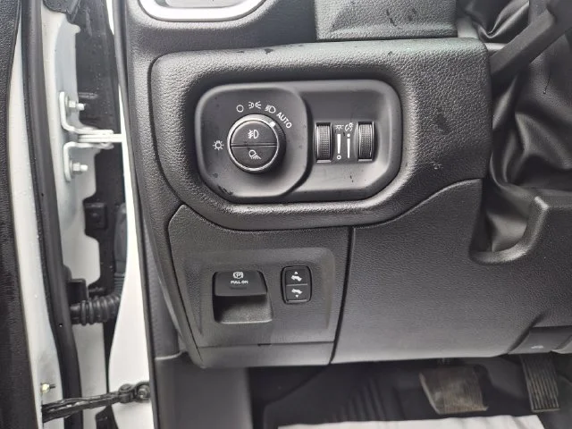 Used 2023 White Ram Laramie image 17