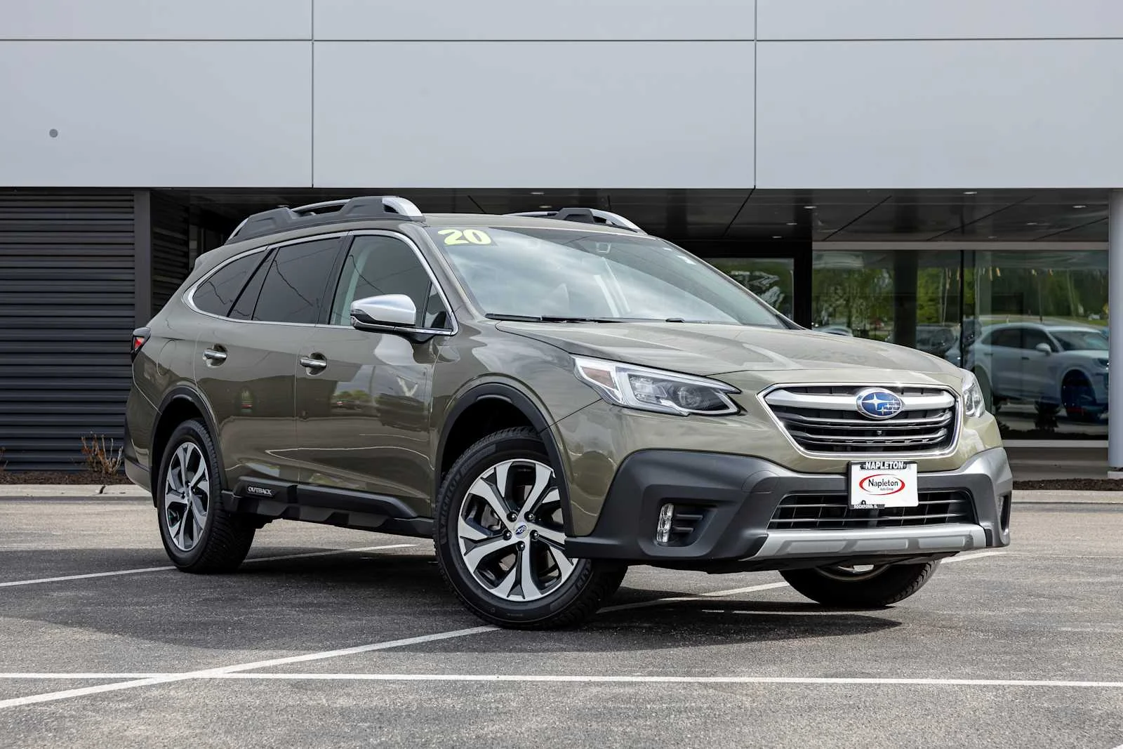 2020 Subaru Outback Touring's photo