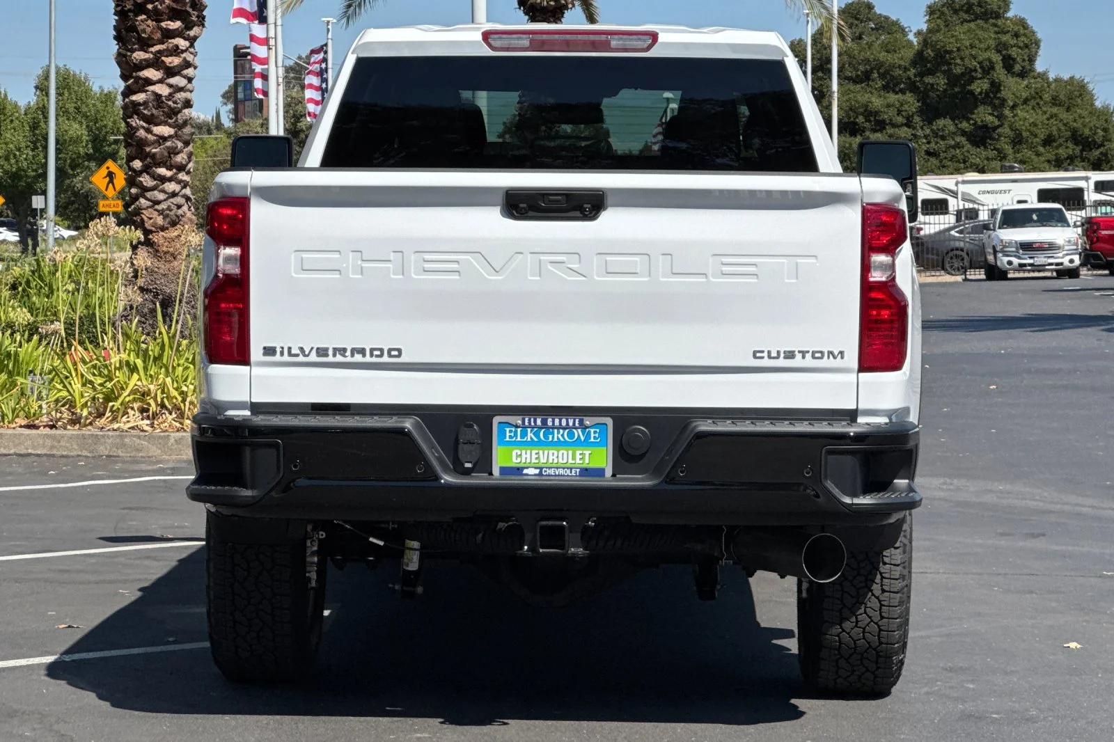 2026 Chevrolet Silverado 2500 HD Custom view 4
