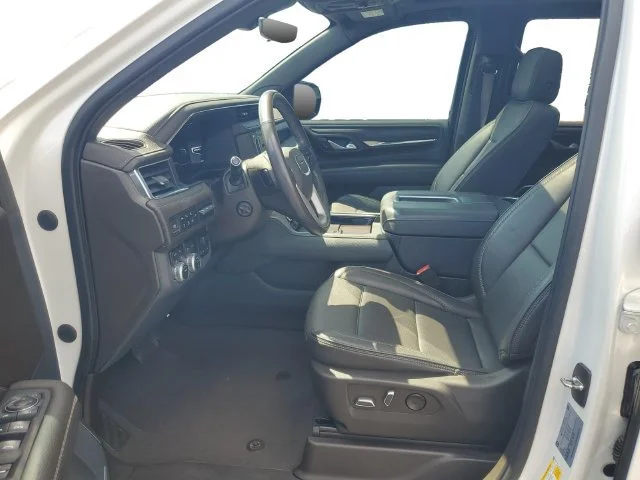Used 2022 WHITE FROST TRICOAT GMC Denali image 9
