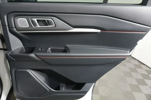 New 2026 Star White Metallic Tri-Coat Ford ST image 30