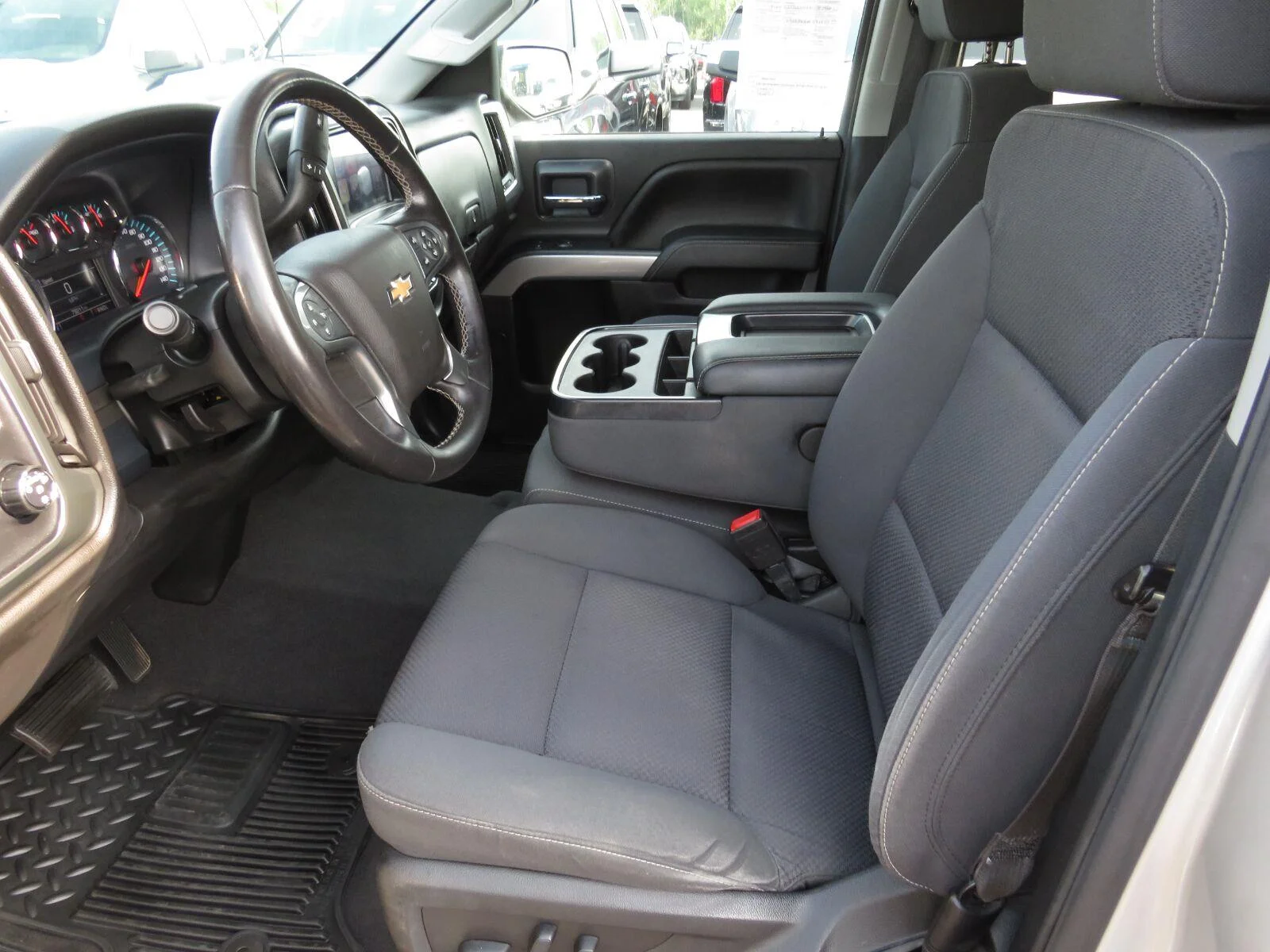 Used 2019 SILVER ICE METALLIC Chevrolet LT image 21
