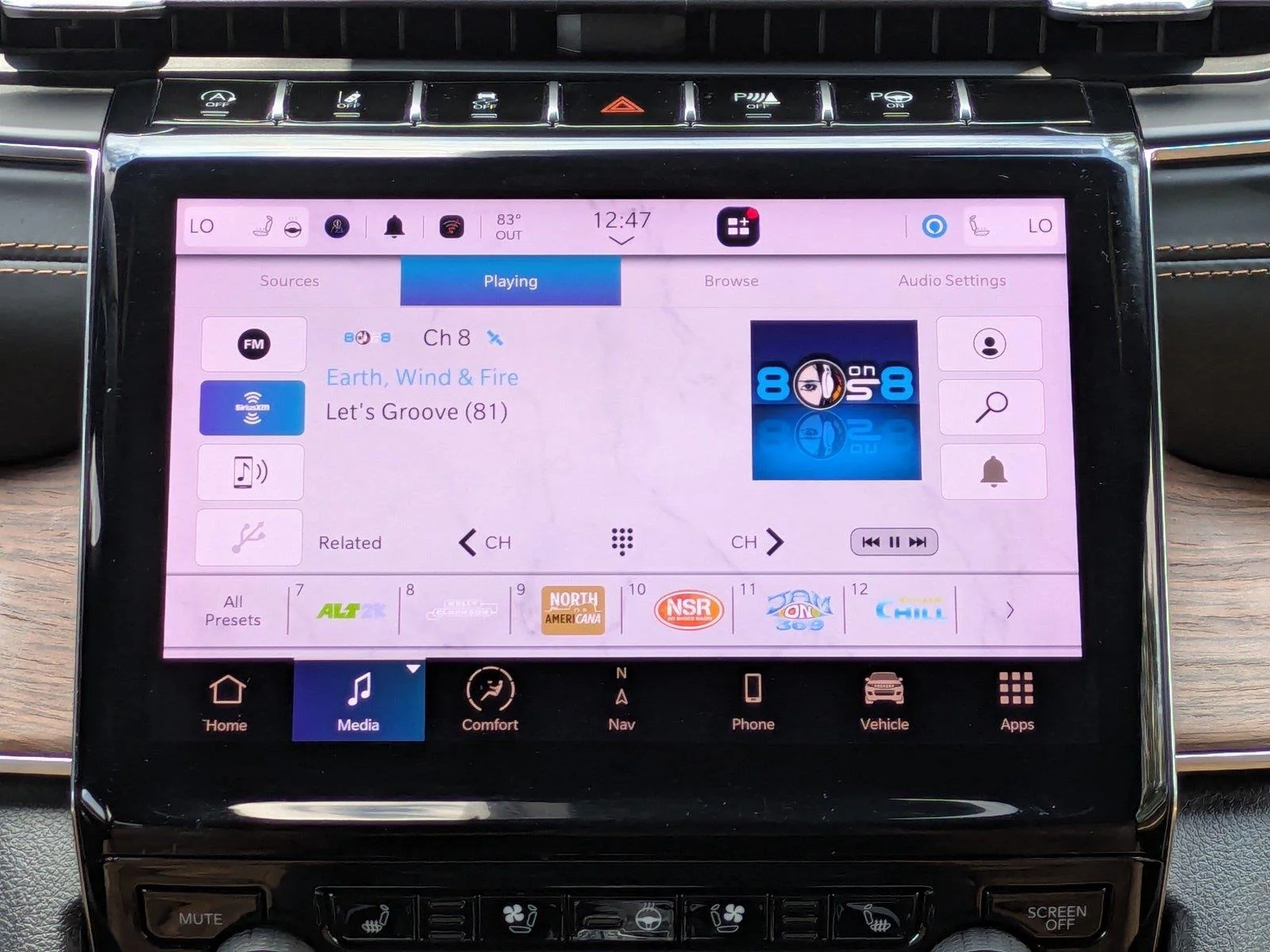 Used 2023 Diamond Black Crystal Pearlcoat Jeep Summit image 18