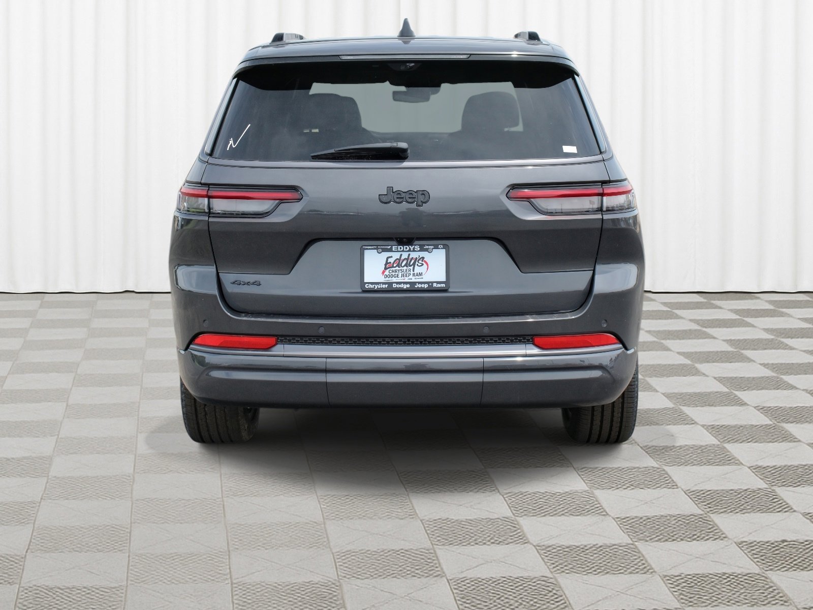 New 2026 Baltic Gray Metallic Clear-Coat Exterior Paint Jeep Limited Reserve image 38