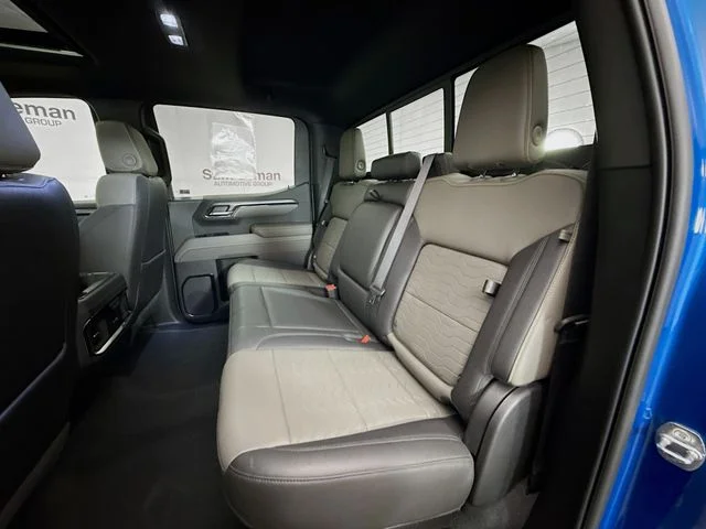 Used 2022 Blue Chevrolet ZR2 image 27