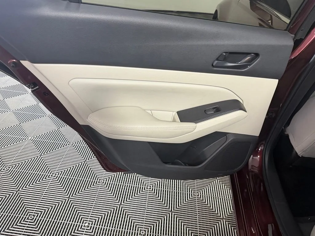 Certified Used 2025  Nissan 2.5 SV image 25