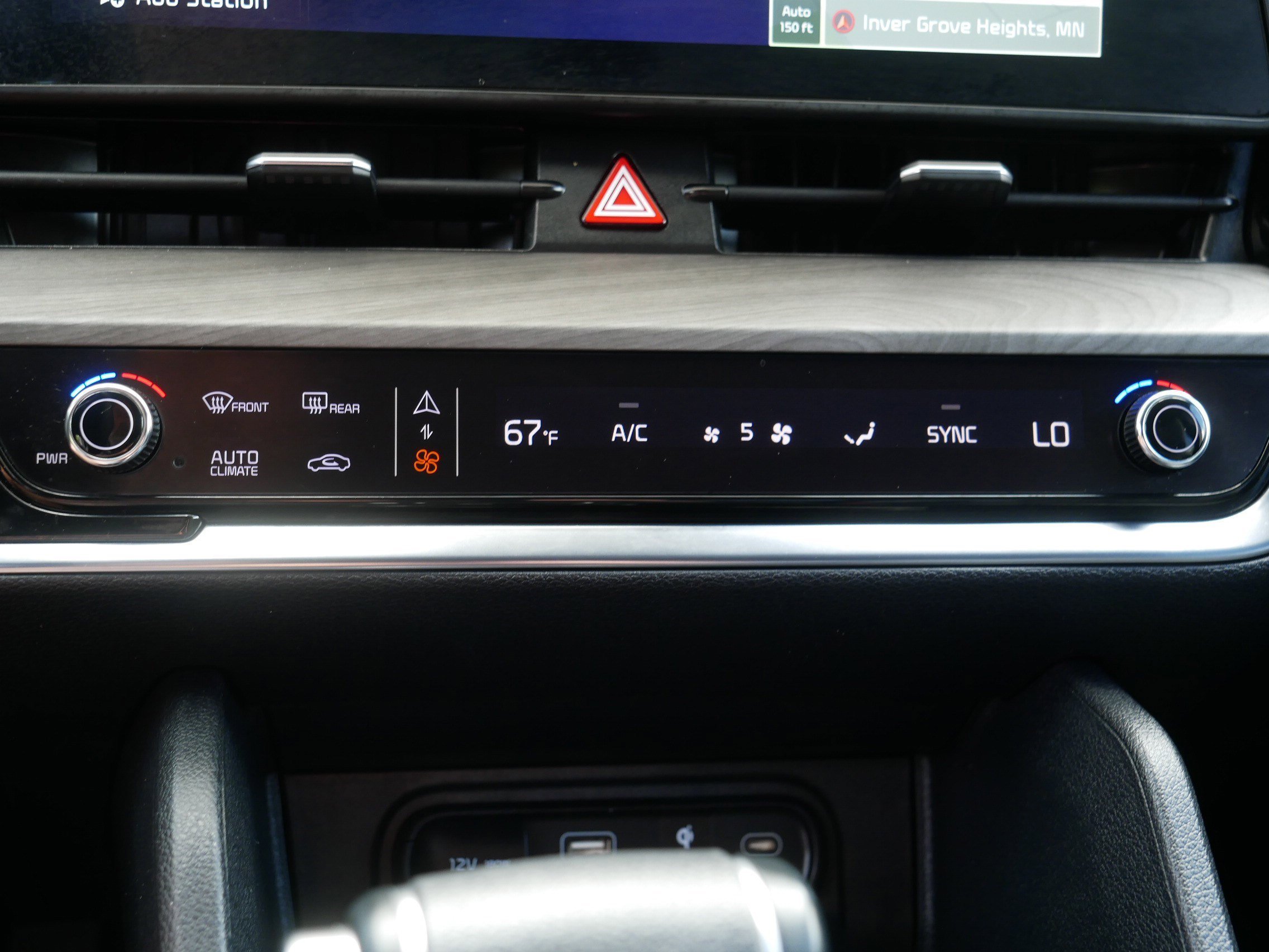Used 2024 Wolf Gray Kia X-Line image 23