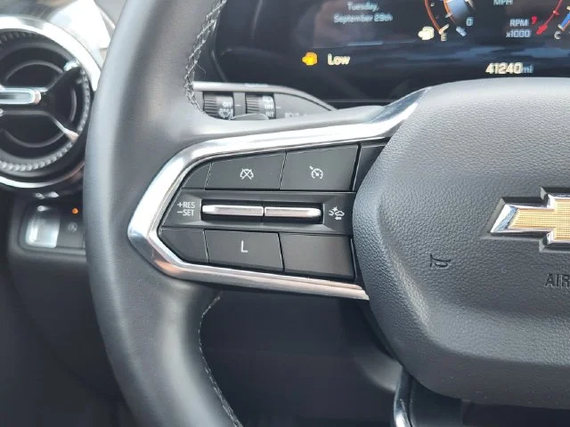 Used 2025 Sterling Gray Metallic Chevrolet LT image 29