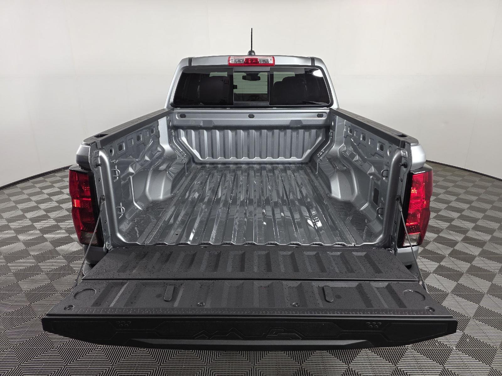2026 Chevrolet Colorado Trail Boss - Photo 5