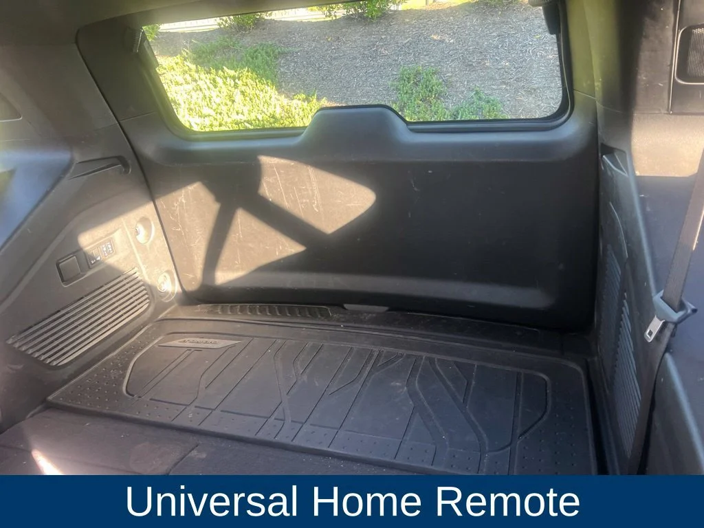 Used 2022 BLACK Chevrolet LT image 16