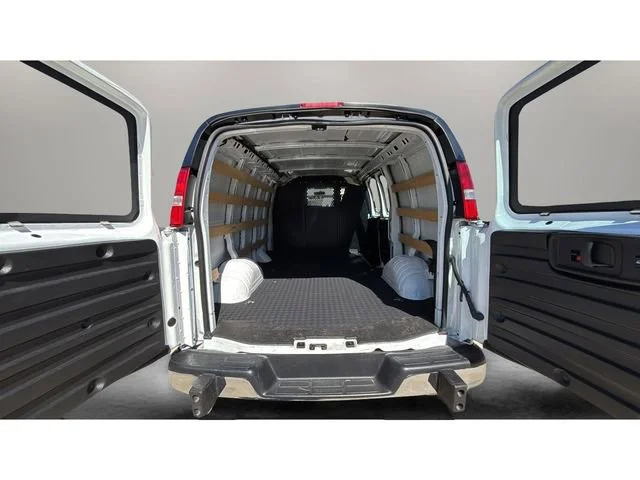 Used 2024 Summit White GMC Work Van image 30