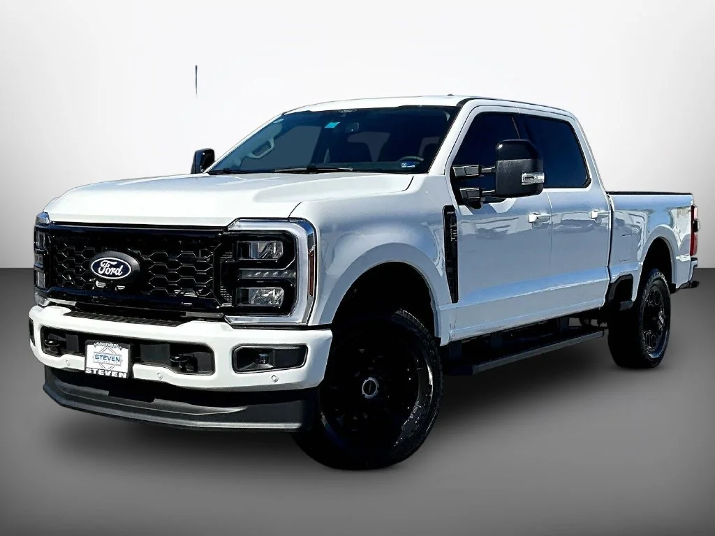 New 2027 White Ford Lariat image 2