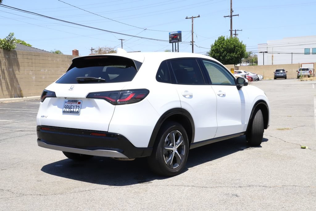 Certified Used 2025 Platinum White Pearl Honda 2WD EX-L image 9