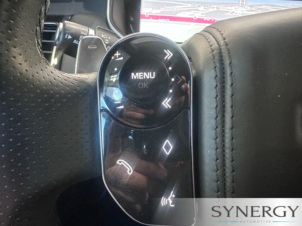 Used 2018 Silicon Silver Premium Metallic Land Rover HSE Dynamic image 20