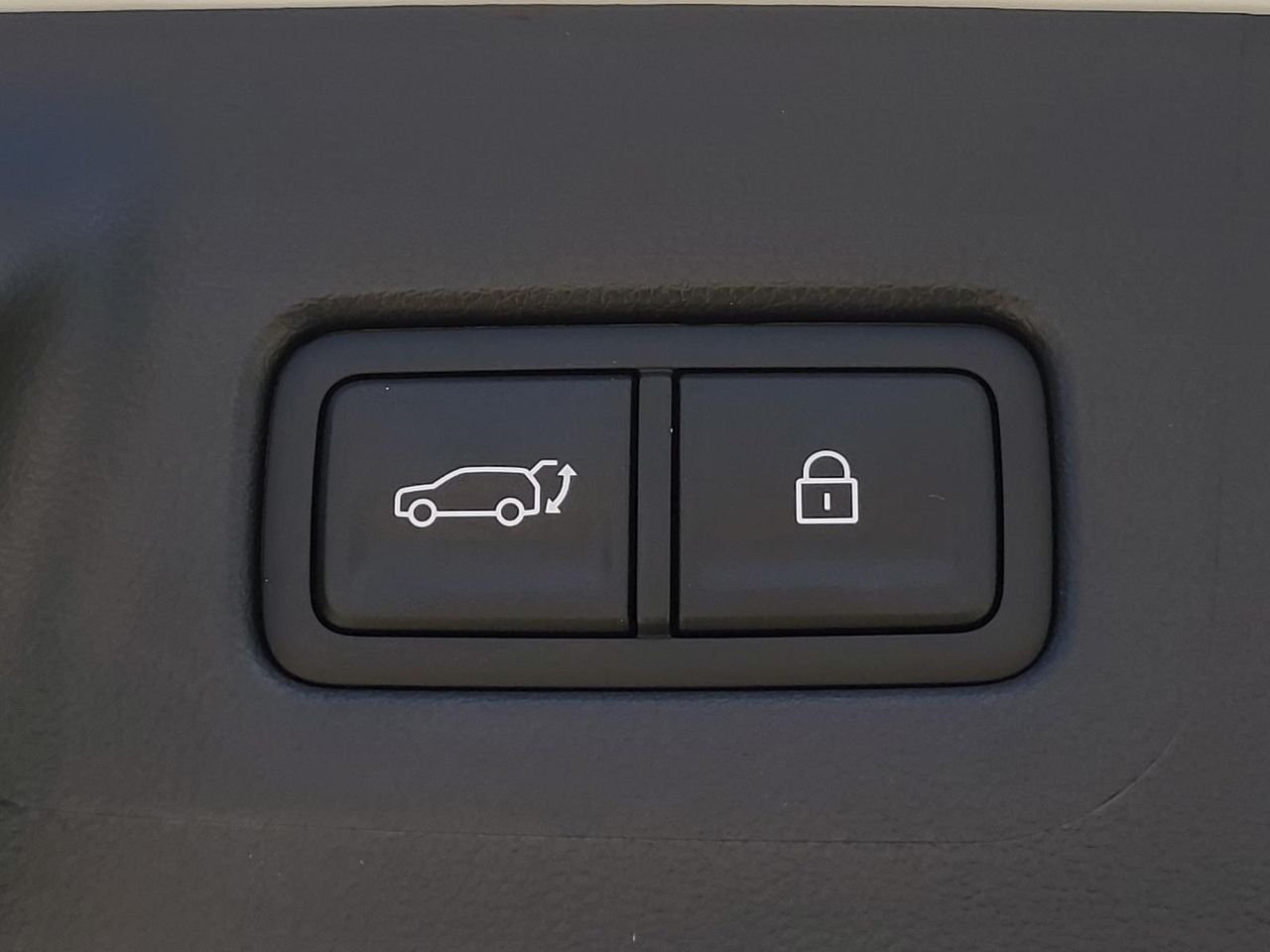 New 2026 Serenity White Hyundai Calligraphy FWD image 10