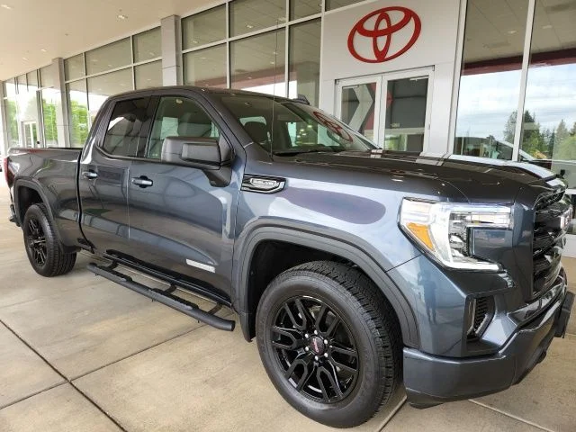 Used 2021 Blue GMC Elevation image 4