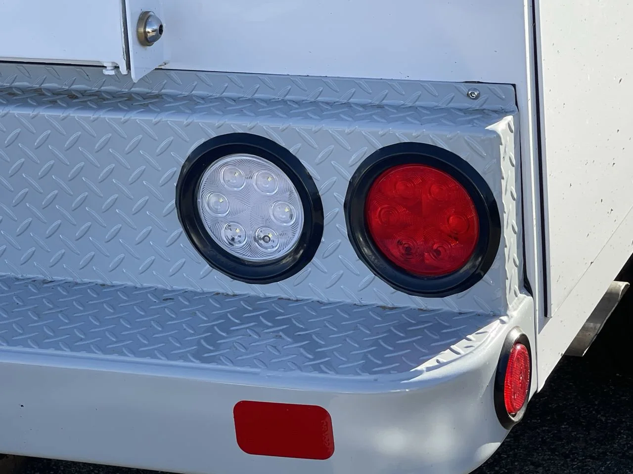 New 2026 Oxford White Ford XL image 9