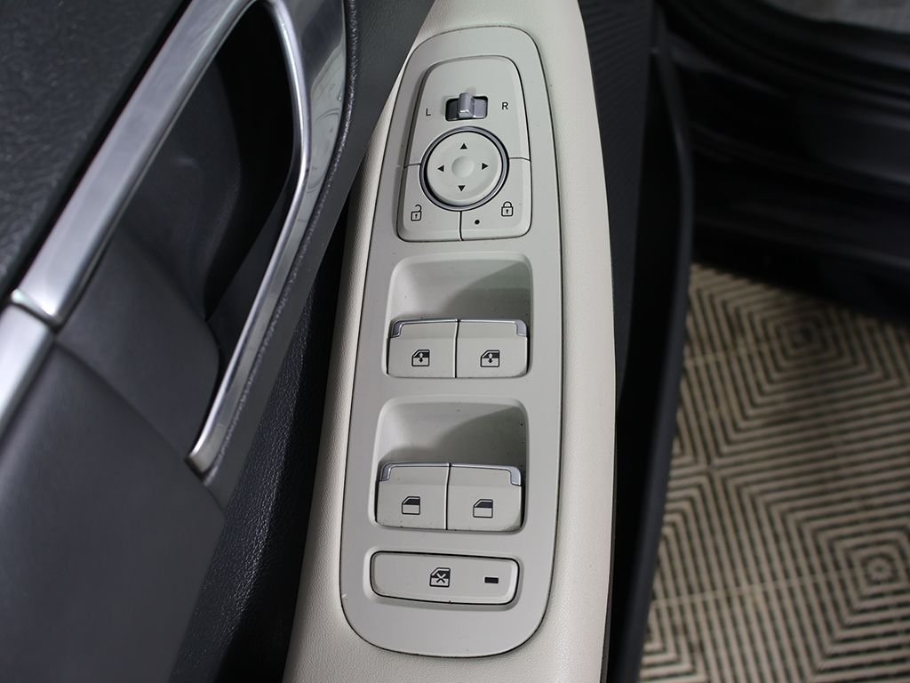Used 2023 Blue Hyundai SEL image 32