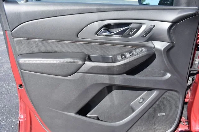 Used 2020 Red Chevrolet Premier image 9