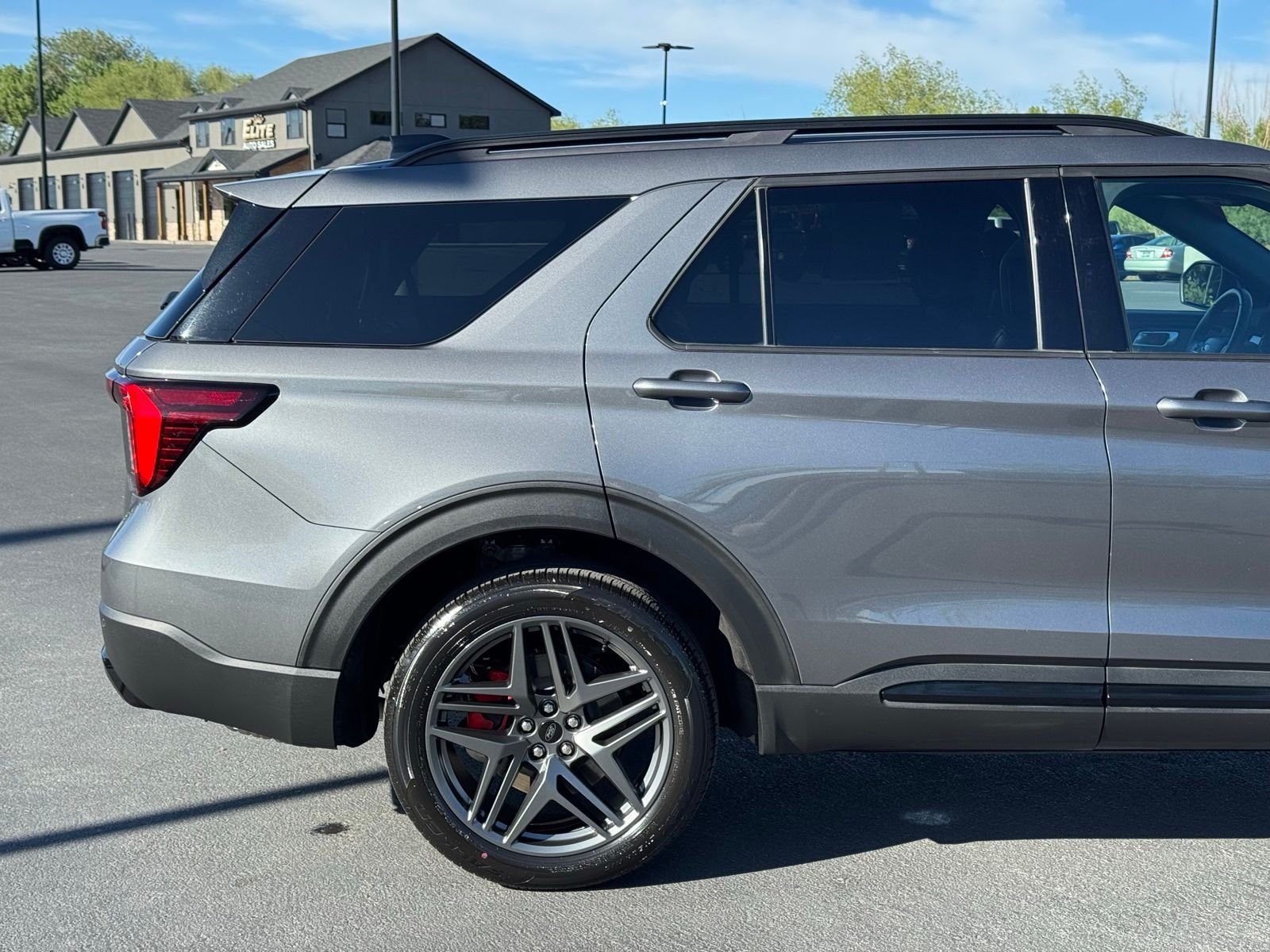 Used 2025 Gray Metallic Ford ST-Line image 11