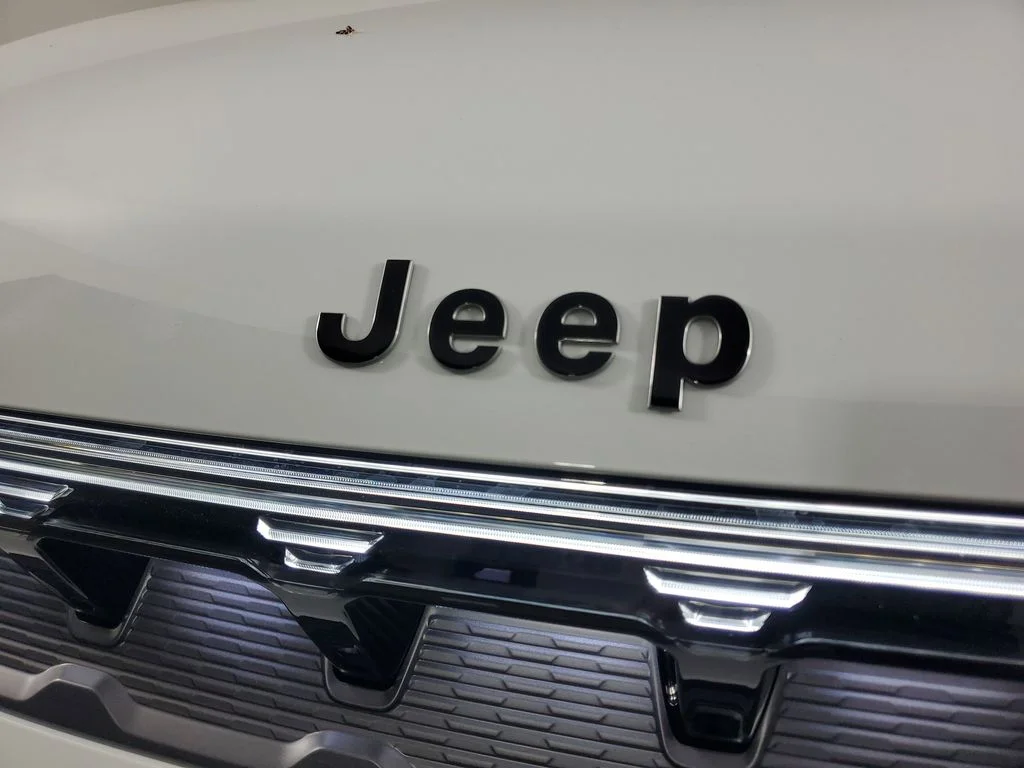 New 2026 White Jeep 85th Anniversary Edition image 11