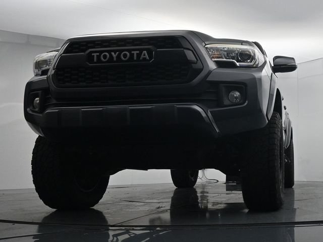 Used 2017  Toyota TRD Sport image 28