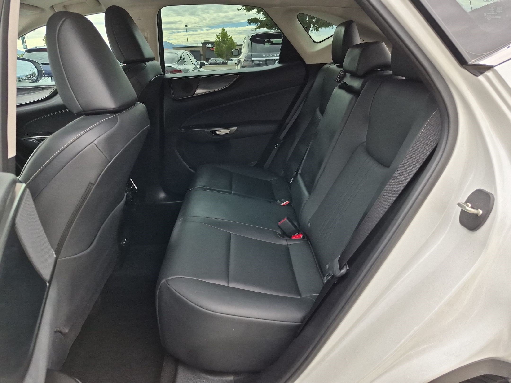Used 2025 White Pearl Lexus NX 350 Premium image 29