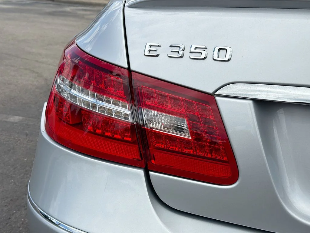 Used 2012  Mercedes-Benz E 350 image 10