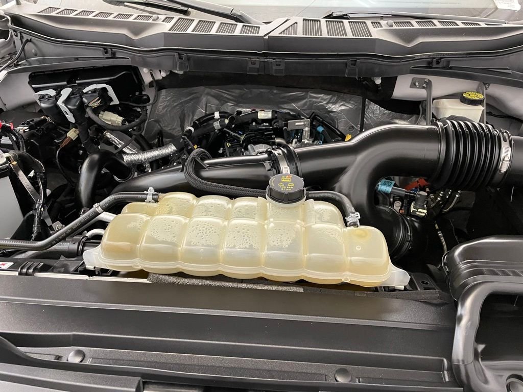 Used 2021 White Ford XLT image 29