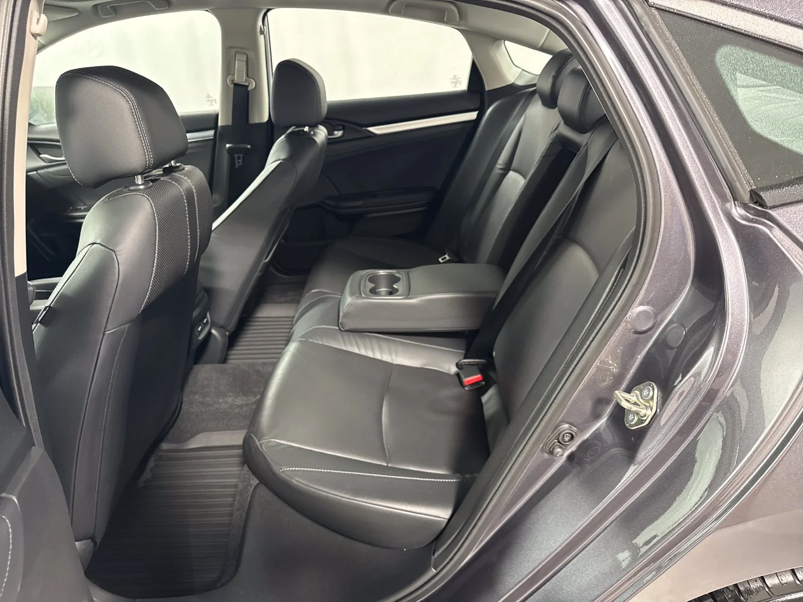 Used 2016  Honda Touring image 5