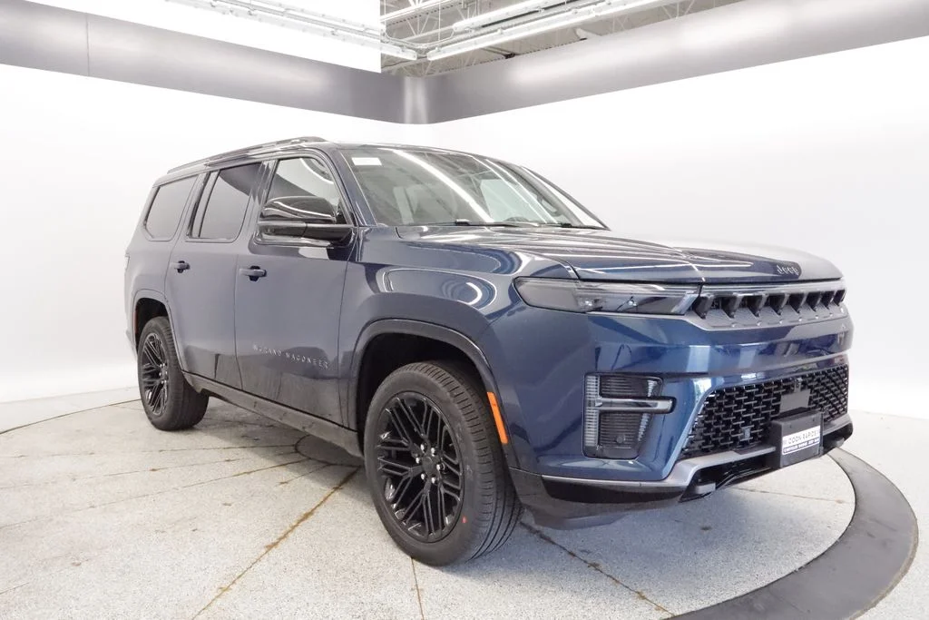 New 2026 Fathom Blue Pearlcoat Jeep Limited Reserve image 4