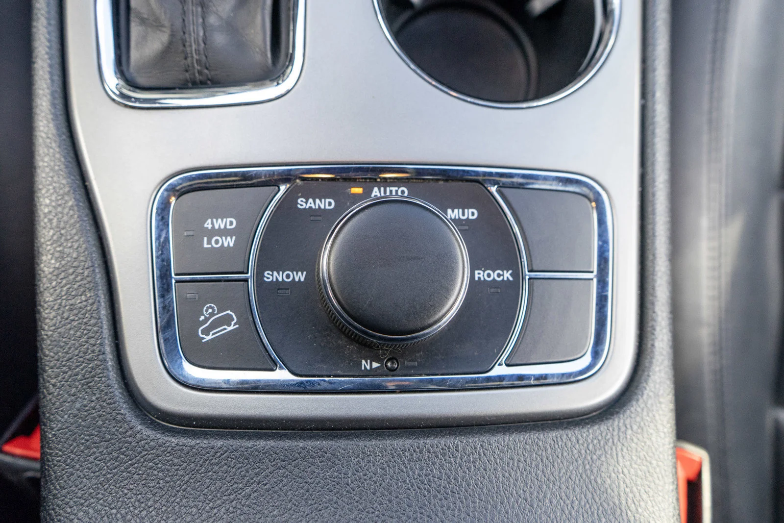 Used 2020 Bright White Clearcoat Jeep Limited image 22