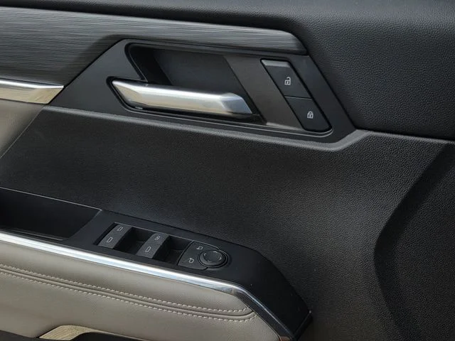 Used 2024 Sterling Metallic GMC Elevation image 16