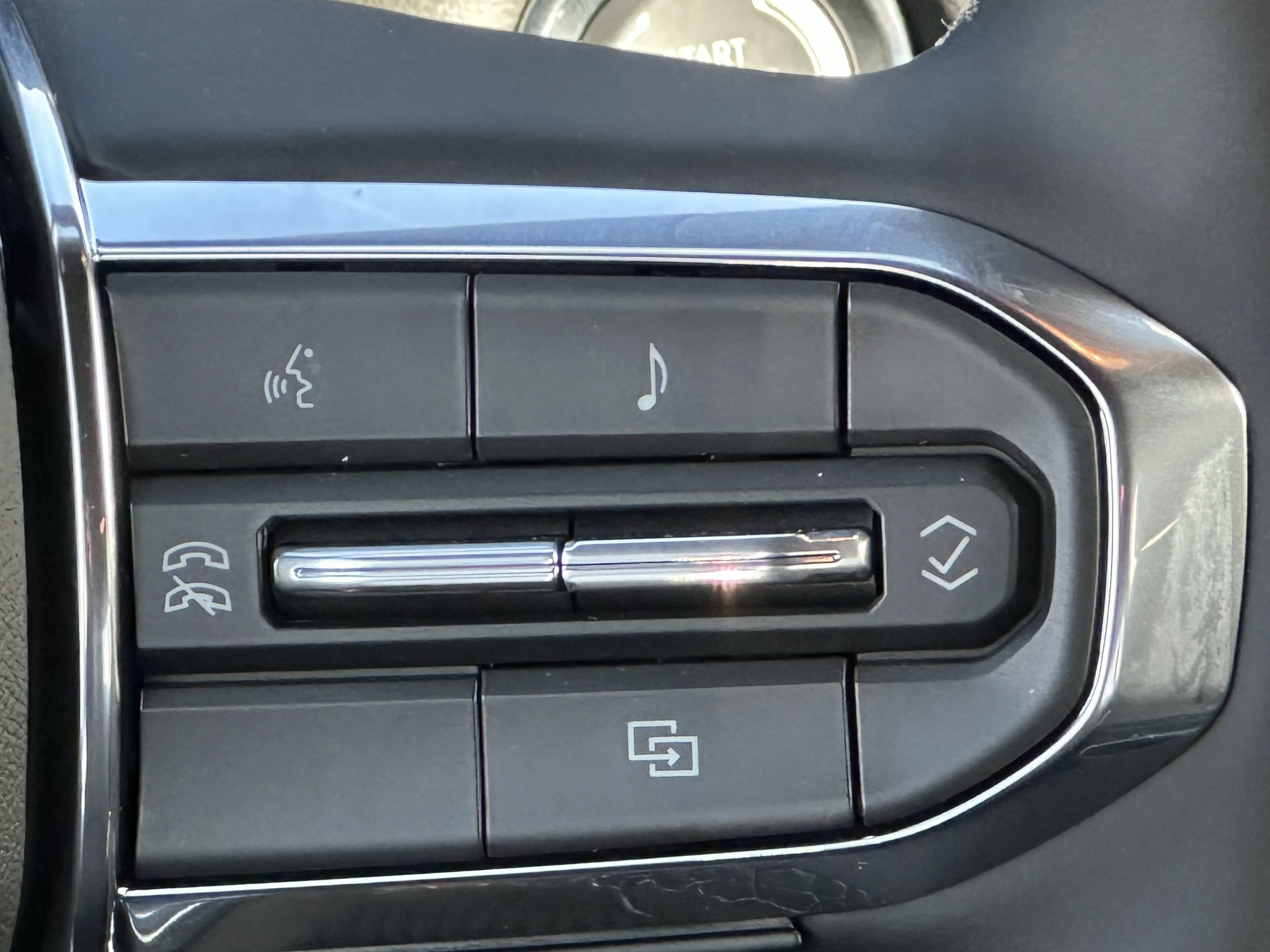New 2026 Onyx Black GMC Elevation image 11