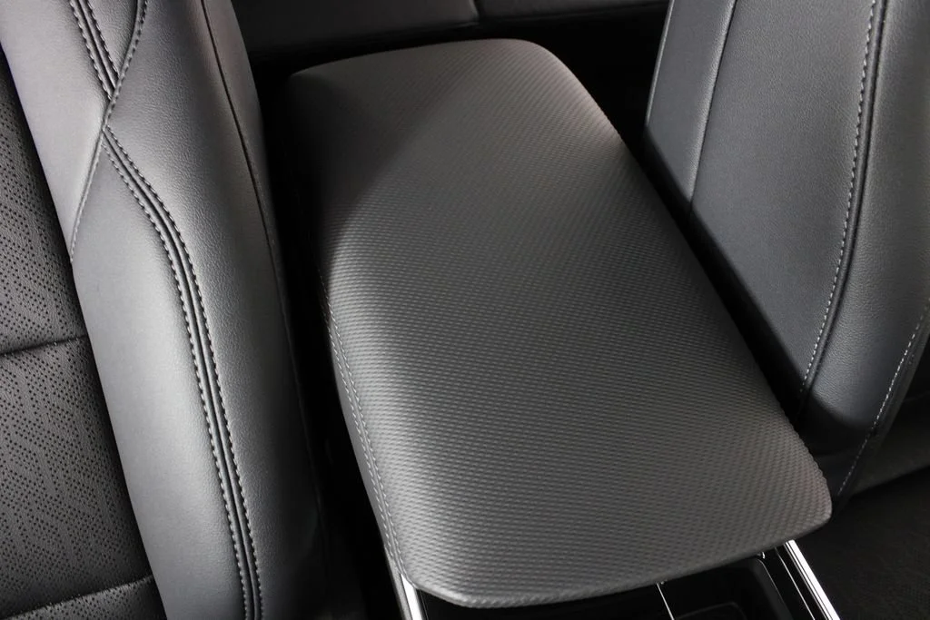 New 2027 Summit White Chevrolet LT image 18