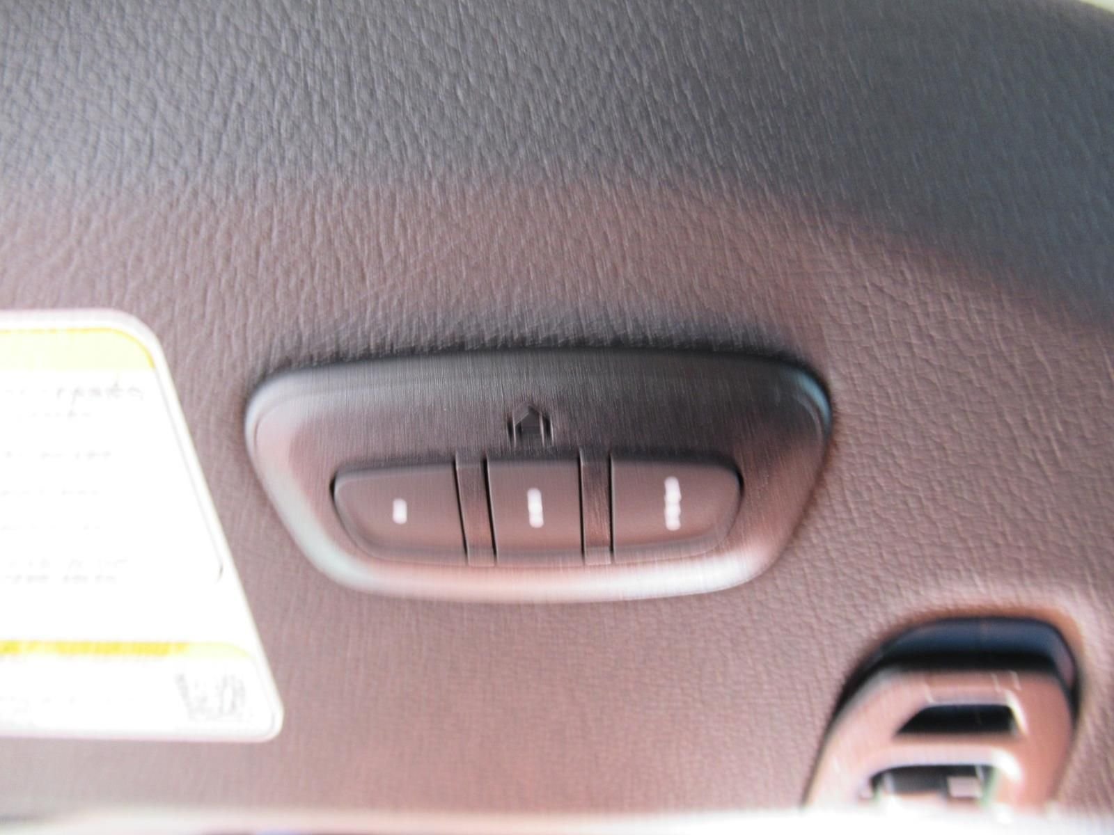 Used 2025  Jeep Mojave image 28