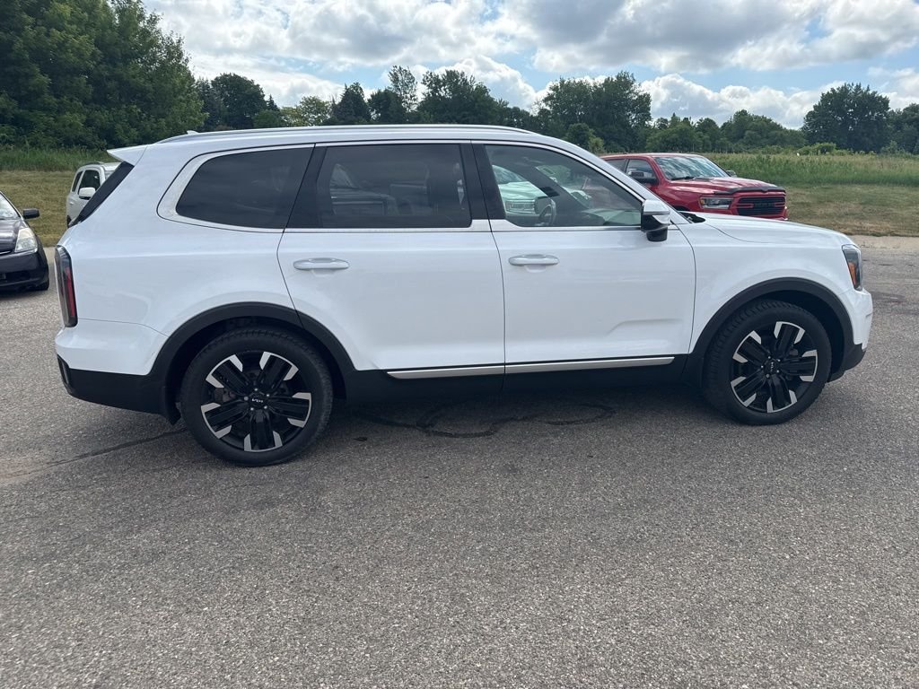 Used 2023 Black Kia SX X-Line image 8
